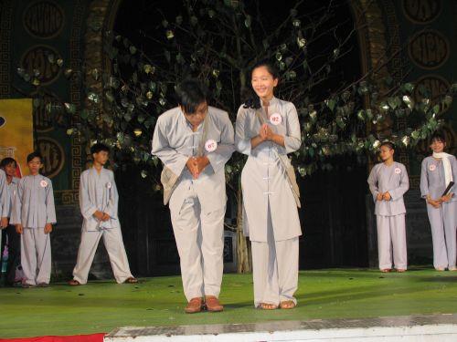 Kết quả cuộc thi chung kết Duyên dáng áo lam và Văn nghệ tối 3/6/2010
