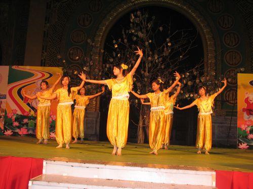 Kết quả cuộc thi chung kết Duyên dáng áo lam và Văn nghệ tối 3/6/2010