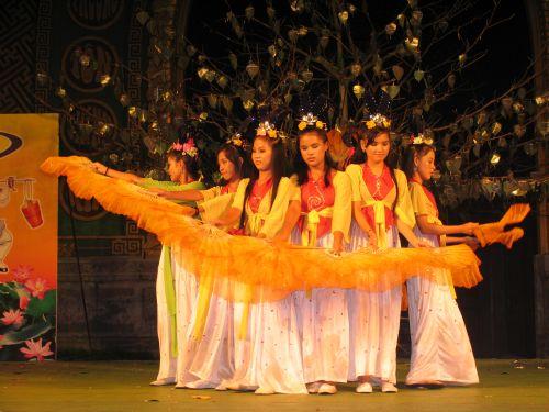 Kết quả cuộc thi chung kết Duyên dáng áo lam và Văn nghệ tối 3/6/2010