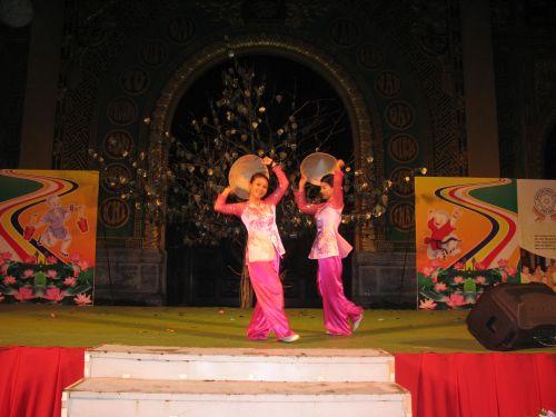 Kết quả cuộc thi chung kết Duyên dáng áo lam và Văn nghệ tối 3/6/2010