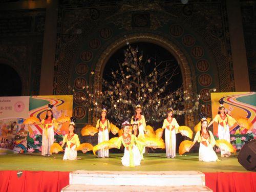 Kết quả cuộc thi chung kết Duyên dáng áo lam và Văn nghệ tối 3/6/2010