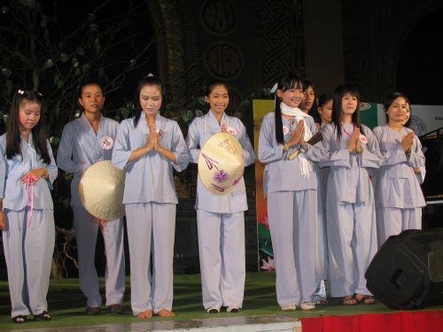 Kết quả cuộc thi chung kết Duyên dáng áo lam và Văn nghệ tối 3/6/2010