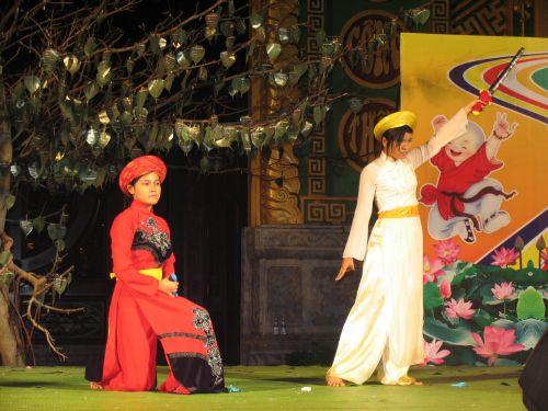 Kết quả cuộc thi chung kết Duyên dáng áo lam và Văn nghệ tối 3/6/2010