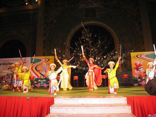 Kết quả cuộc thi chung kết Duyên dáng áo lam và Văn nghệ tối 3/6/2010