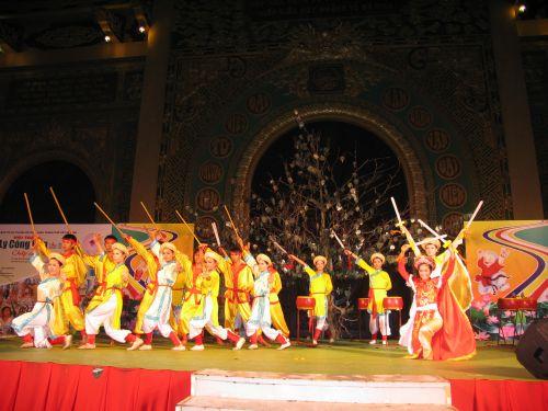 Kết quả cuộc thi chung kết Duyên dáng áo lam và Văn nghệ tối 3/6/2010