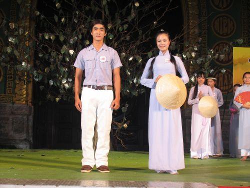 Kết quả cuộc thi chung kết Duyên dáng áo lam và Văn nghệ tối 3/6/2010