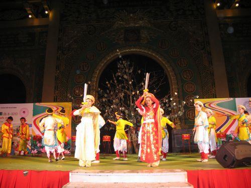 Kết quả cuộc thi chung kết Duyên dáng áo lam và Văn nghệ tối 3/6/2010