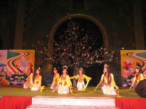 Kết quả cuộc thi chung kết Duyên dáng áo lam và Văn nghệ tối 3/6/2010