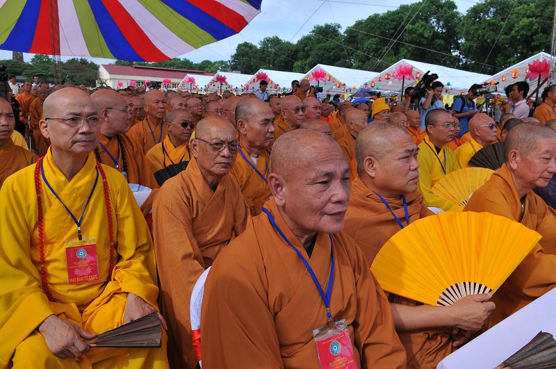 Chùm ảnh Lễ khai mạc Đại lễ Phật giáo kỷ niệm 1000 năm Thăng Long – Hà Nội