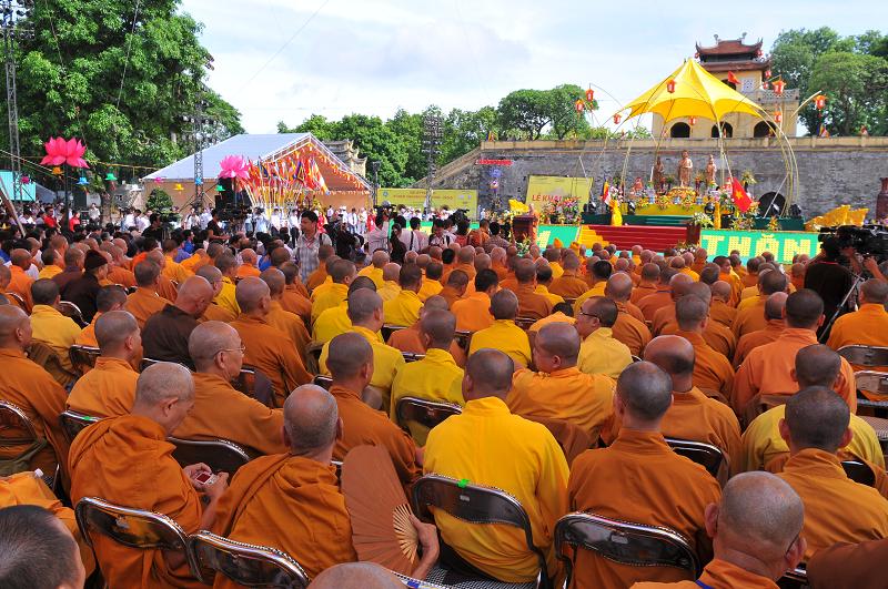 Chùm ảnh Lễ khai mạc Đại lễ Phật giáo kỷ niệm 1000 năm Thăng Long – Hà Nội
