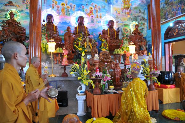 Chùm ảnh: Đại lễ Vu Lan chùa Pháp Bửu - Hóc Môn