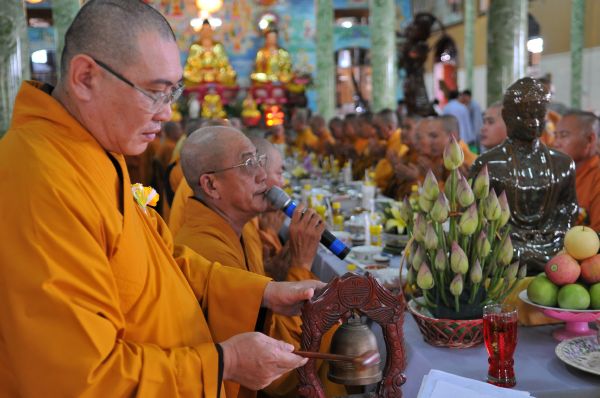 Chùm ảnh: Đại lễ Vu Lan chùa Pháp Bửu - Hóc Môn