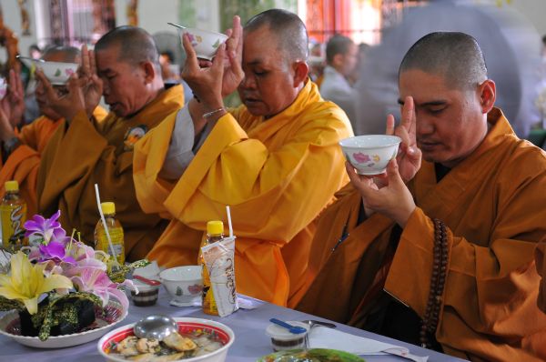 Chùm ảnh: Đại lễ Vu Lan chùa Pháp Bửu - Hóc Môn