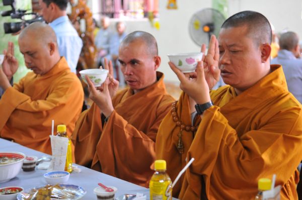 Chùm ảnh: Đại lễ Vu Lan chùa Pháp Bửu - Hóc Môn