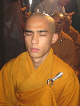 Đăng đàn thọ giới Bồ Tát