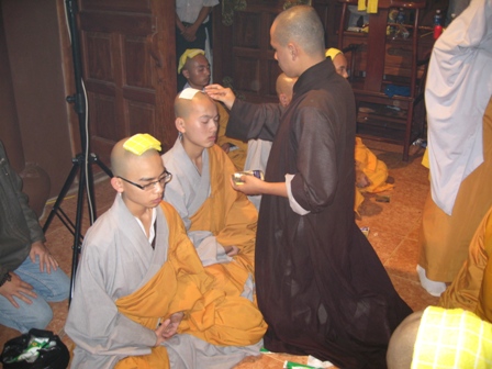 Đăng đàn thọ giới Bồ Tát