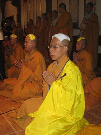 Đăng đàn thọ giới Bồ Tát