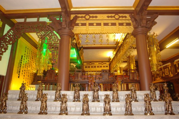 Đại Giới Đàn Cam Lộ: Công trình xây dựng Giới Đài đã hoàn thiện, nơi cử hành nghi thức truyền Tam Đàn Đại Giới, lần đầu tiên tại Việt Nam sẽ chính thức khai mạc từ Ngày 24 đến 28/10/2010 (nhằm ngày 17-21/09 Canh Dần)