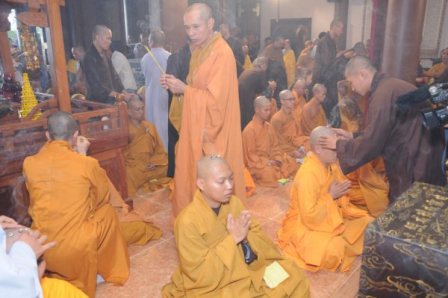 Đăng đàn thọ giới Bồ Tát