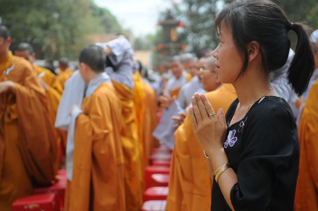 Hơn 10.000 ngàn Phật tử tham dự lễ Sái Tịnh Khai quang tượng Phật A-Di-Đà lớn nhất Việt Nam
