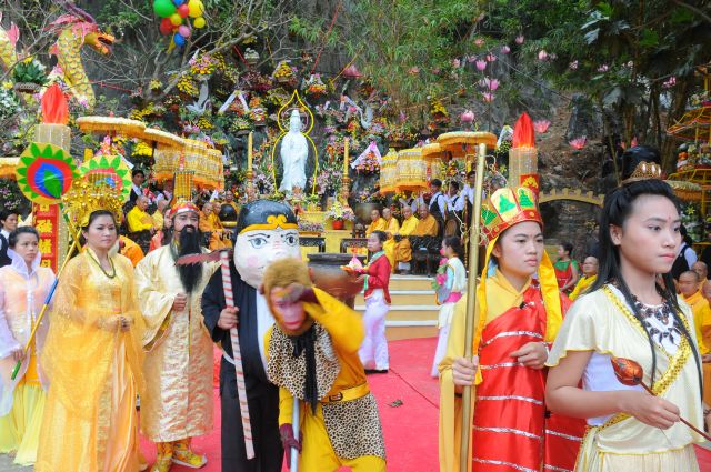 Hơn 10.000 Người tham dự lễ hội Quán Thế Âm - Non Nước Ngũ Hành Sơn – Đà Nẵng