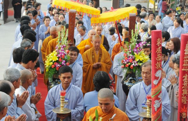 TP. HCM : Hơn 1500 Phật tử tham dự khóa tu tại Tu viện Tường Vân - huyện Bình Chánh