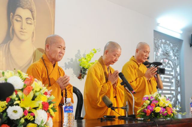TP. HCM : Hơn 1500 Phật tử tham dự khóa tu tại Tu viện Tường Vân - huyện Bình Chánh