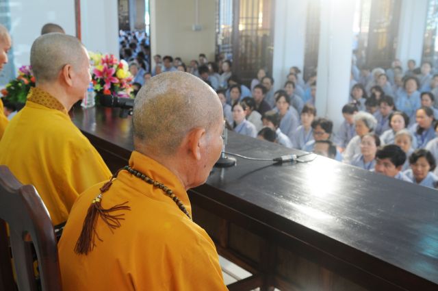 TP. HCM : Hơn 1500 Phật tử tham dự khóa tu tại Tu viện Tường Vân - huyện Bình Chánh