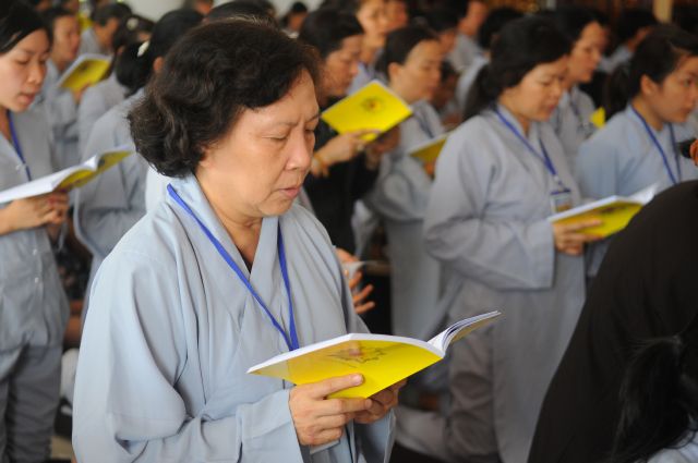 TP. HCM : Hơn 1500 Phật tử tham dự khóa tu tại Tu viện Tường Vân - huyện Bình Chánh