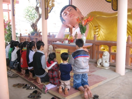 Lễ rằm tháng giêng: Cơ hội hoằng pháp