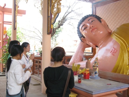 Lễ rằm tháng giêng: Cơ hội hoằng pháp