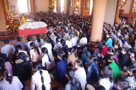 Lễ rằm tháng giêng: Cơ hội hoằng pháp