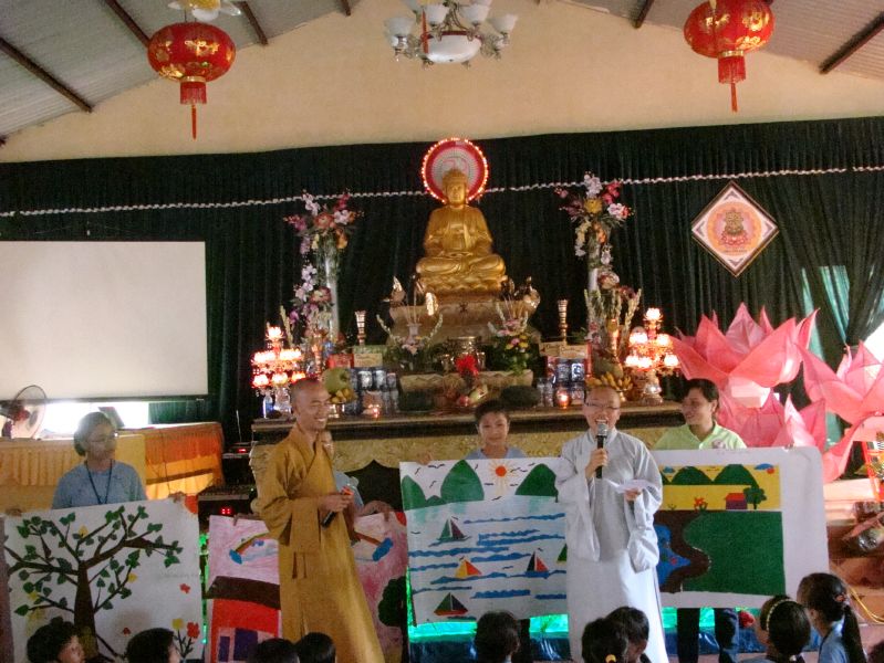 Nam Định: những hoạt động ý nhĩa trong ngày thứ 5  của khóa tu đạo đức tại chùa Vấn Khẩu