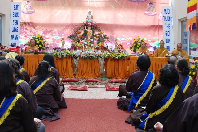 Lễ Phật đản tại BaLan
