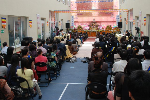Lễ Phật đản tại BaLan