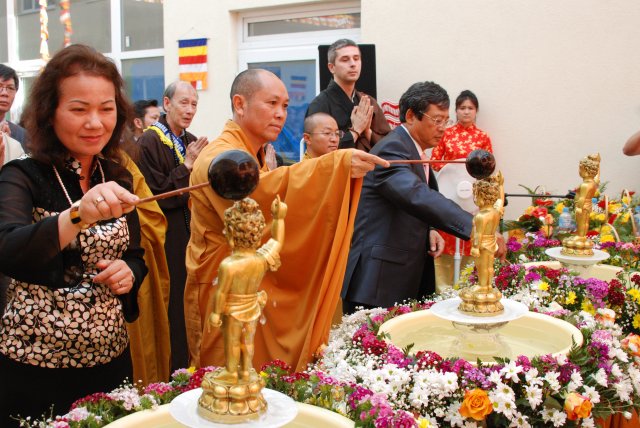 Lễ Phật đản tại BaLan