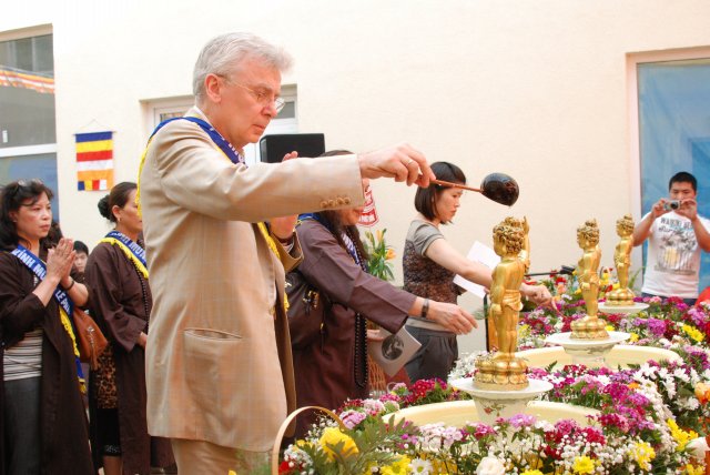 Lễ Phật đản tại BaLan