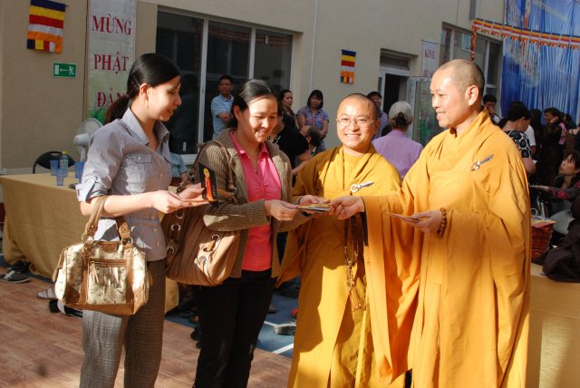 Lễ Phật đản tại BaLan