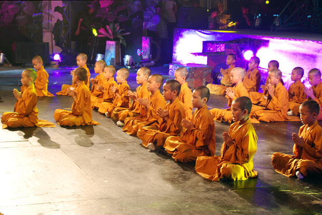 Chương trình ca nhạc Diệu Âm Hoằng Pháp