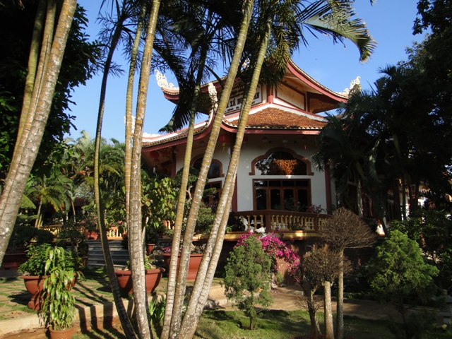 Thăm Tịnh Xá Mùa Phật Đản