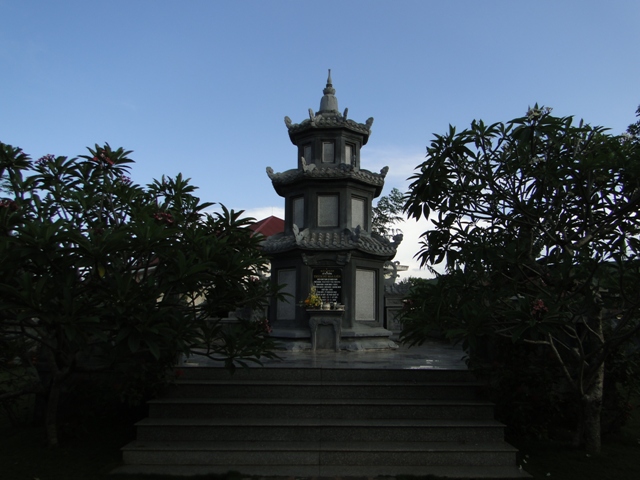 Thăm Tịnh Xá Mùa Phật Đản