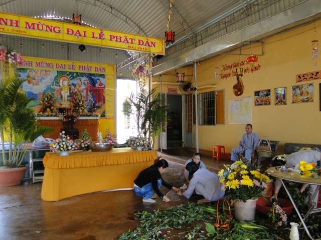 ĐăkLăk: Tịnh Thất Phát Đạt chuẩn bị lễ mộc dục (lễ tắm Phật)