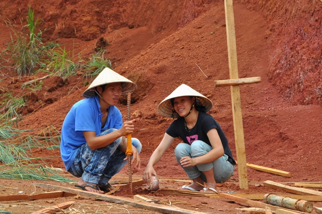 Chùm ảnh: Công tác chuẩn bị cho khóa tu mùa hè tại chùa Hoa Khai