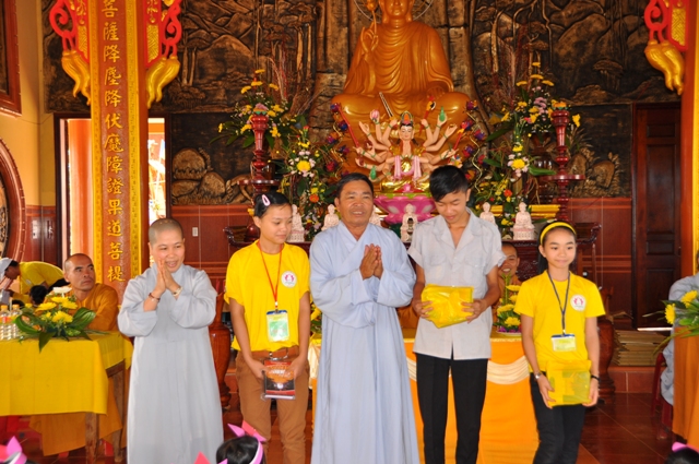 Bế mạc khóa tu mùa hè tại chùa Hoa Khai