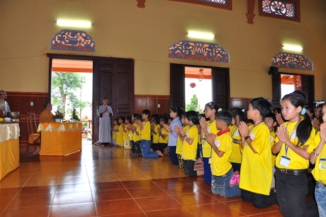 Nhật ký ngày thứ hai tại khóa tu mùa hè chùa Hoa Khai