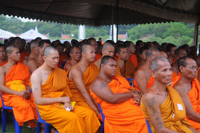 Chùm ảnh: Lễ đốt nến cầu nguyện hòa bình nhân đại lễ Phật đản LHQ 2011 tại Thái Lan