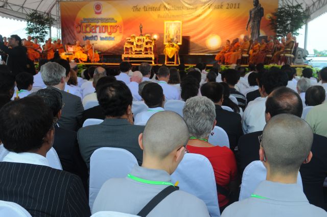 Chùm ảnh: Lễ đốt nến cầu nguyện hòa bình nhân đại lễ Phật đản LHQ 2011 tại Thái Lan