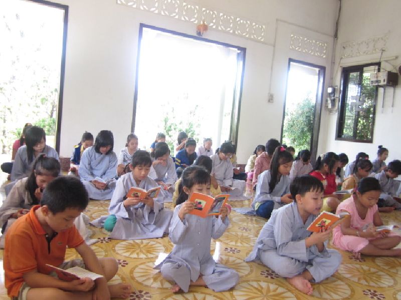 Một ngày tu học hướng về hai đấng sinh thành