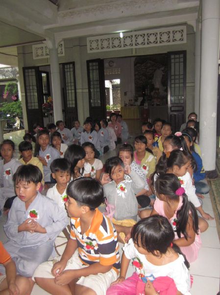 Một ngày tu học hướng về hai đấng sinh thành