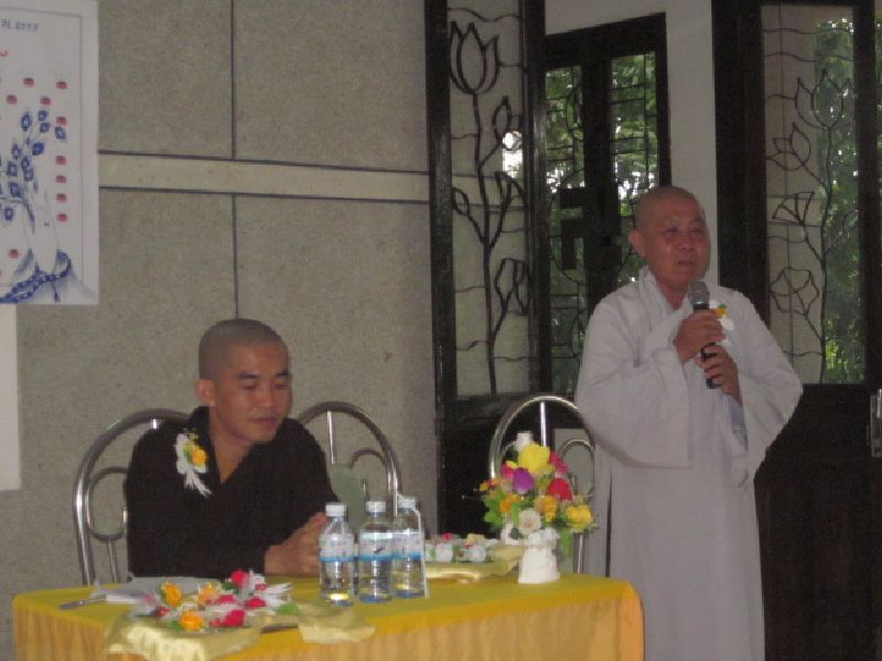 Một ngày tu học hướng về hai đấng sinh thành